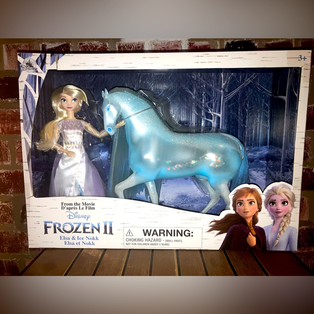 Disney Frozen II Elsa and Ice Nokk Figures - Glitter Belly Ice Nokk